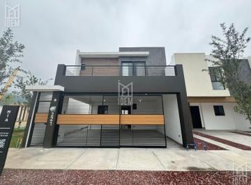Casa · 151m² · 3 Recámaras · 2 Estacionamientos · 0753 - Casa en Venta en Dominio Cumbres, Ayucca Residencial, Garcia Nl
