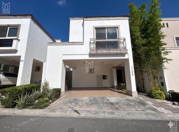 Casa · 280m² · 3 Recámaras · 2 Estacionamientos · 0318 - Casa en Venta Vistancias Segundo Sector