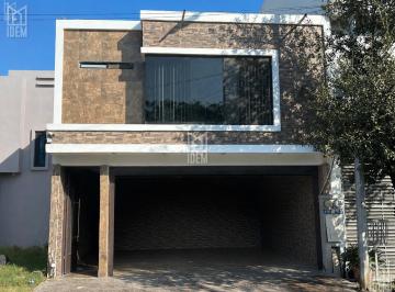 Casa · 175m² · 3 Recámaras · 2 Estacionamientos · 1601 - Casa en Venta Colonia Privadas del Sauce, Escobedo N. L.