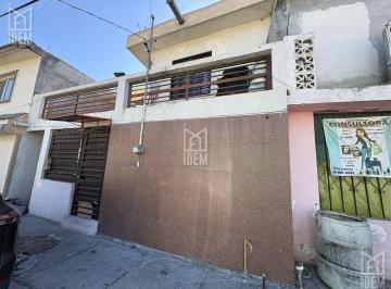Casa · 142m² · 2 Recámaras · 1 Estacionamiento · 0609 - Casa en Venta Col. Santa Magdalena