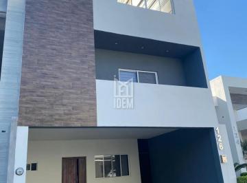 Casa · 350m² · 3 Recámaras · 2 Estacionamientos · 0902 - Casa Venta en Privada Cañaveral