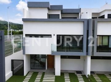 Departamento · 213m² · 4 Recámaras · 2 Estacionamientos · Casa en Venta, Col, Bosque de La Primavera, Tlajomulco de Zuñiga, Jal