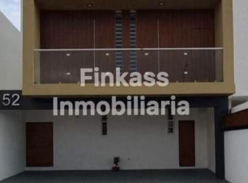 Casa de 4 habitaciones, Salamanca · Casa en Venta de 268 m² en Residencial Sonterra, Salamanca, Gto.