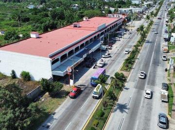 e0860618ce16fdf2222e0c70f85d1c314d1fb793e2a63d1a6ddf90dd9186bd9e · Oportunidad: Local Aaa de Alta Visibilidad en Blvd. de Las Naciones, Acapulco!