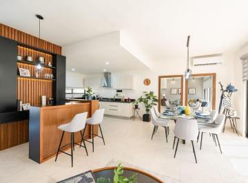 Casa · 130m² · 3 Recámaras · 2 Estacionamientos · Casa en Venta de 3 Recamaras en Exclusivo Residencial en Cancun