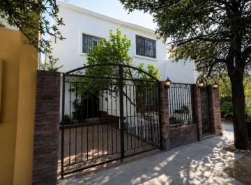 Casa de 3 habitaciones, García · Casa en Las Lomas Sector Bosques