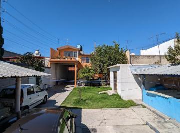 Casa · 447m² · 9 Recámaras · 8 Estacionamientos · Casa en Venta en Toluca, Entre Las Torres y Tollocan