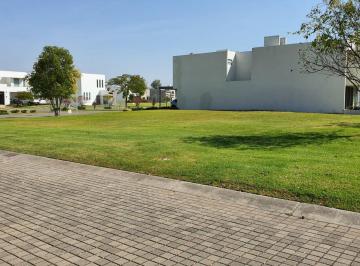 Terreno / Lote · 404m² · Venta de Terreno en Residencial Lago del Bosque, Zamora Michoacan