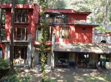 Casa · 870m² · 5 Recámaras · 4 Estacionamientos · Casa en Venta en Hacienda San Martin Ocoyoacac