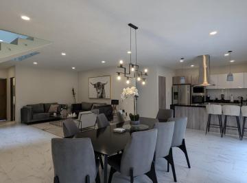 Casa · 216m² · 3 Recámaras · 3 Estacionamientos · Casa en Venta en Residencial Laureles, Metepec