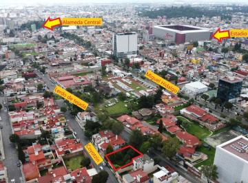 Terreno / Lote · 499m² · Terreno en Venta en Toluca Centro con Doble Frente