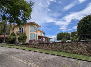 Casa · 635m² · 3 Recámaras · 4 Estacionamientos · Venta de Casa en Ixtapan de La Sal Gran Reserva Country Club Golf