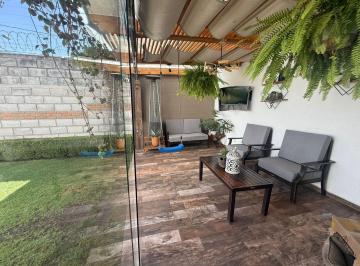 Casa · 200m² · 3 Recámaras · 2 Estacionamientos · Casa en Venta en Castaño 1, Metepec