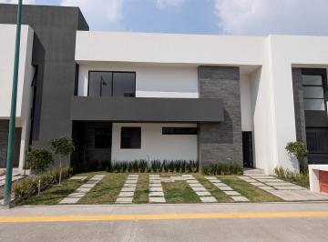 Casa · 164m² · 3 Recámaras · 3 Estacionamientos · Venta de Casa Nueva en Metepec, Residencial Puerta de Metepec