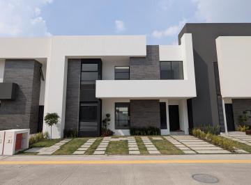 Casa · 171m² · 3 Recámaras · 3 Estacionamientos · Casa en Venta Nueva en Metepec, Residencial Puerta de Metepec