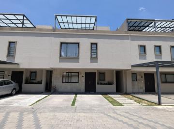 Casa · 219m² · 3 Recámaras · 3 Estacionamientos · Casa en Renta en Fenix 3, San Mateo