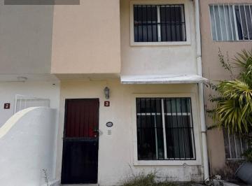 Casa · 100m² · 2 Recámaras · 2 Estacionamientos · Casa en Renta Residencial Las Americas Supmz 57 Cancun Av Huayacan / Av Colosio