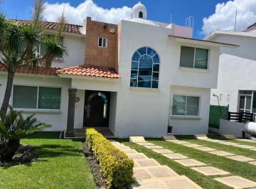 Casa · 260m² · 5 Recámaras · 2 Estacionamientos · Casa en Venta Fracc, Lomas de Cocoyoc Morelos