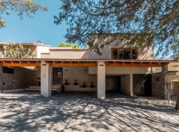Casa · 598m² · 4 Recámaras · 3 Estacionamientos · Renta Casa en Privada, Bosques de La Herradura, Huixquilucan