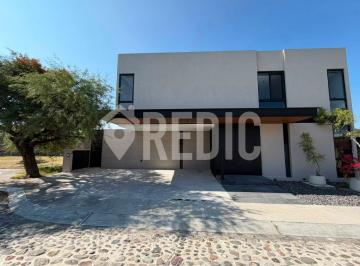 Casa de 3 habitaciones, Querétaro · Casa en Venta en Lomas del Campanario