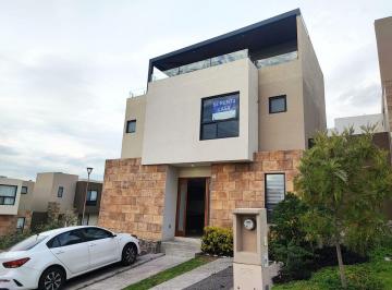 Casa de 3 habitaciones, El Marqués · Casa en Zibata con Habitación en Planta Baja y Roof Garden Techado