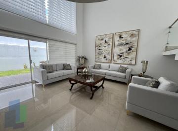 c028794cf634a645dfaf883cd2e18bfbea8914130596a7aa3ec41fc10d83f7de · La Vista Residencial en Venta con 3 Habitaciones con Baño.