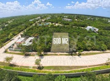 Terreno / Lote · 600m² · Terreno de 600 m² en Venta en Yucatán Country Club, Mérida