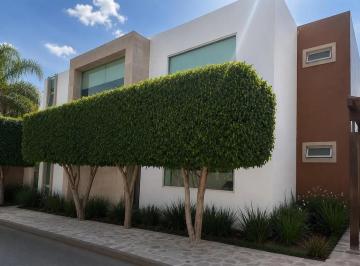 Casa de 4 habitaciones, Corregidora · Hermosa Casa