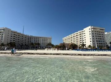 Departamento · 132m² · 2 Recámaras · 2 Estacionamientos · Departamento en Venta Frente Al Mar en Cancun Zona Hotelera