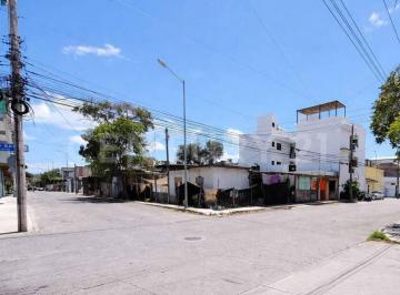 Terreno / Lote · 220m² · Oportunidad de Inversion, Terreno en Venta de 220 m² en Esquina en La Colosio.