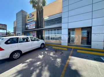 Local comercial · 110m² · 1 Estacionamiento · Local en Renta Periférico de La Juventud, Chihuahua
