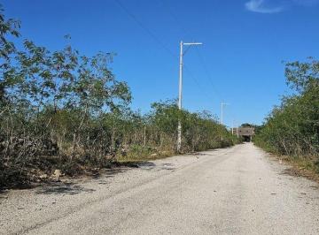 Terreno / Lote , Yaxkukul · Terreno en Venta en Conkal | Frente a Aldea | 300 m² | Norte de Mérida