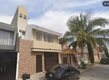 Casa de 2 habitaciones, Zamora · Amplia Casa en Venta en Zamora Hidalgo