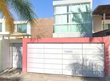 Casa de 4 habitaciones, Colima · Venta de Propiedad en Colima