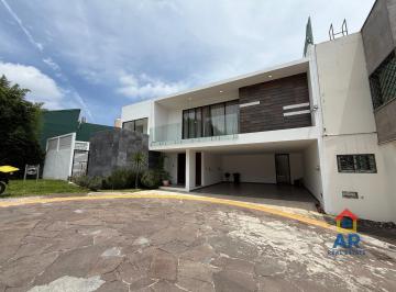 Casa · 400m² · 5 Recámaras · 2 Estacionamientos · Renta de Residencia en Monte Magno. Fracc Privadocasa en Fraccionamiento Residencial Monte Magno