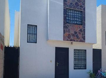 Casa · 102m² · 2 Recámaras · 2 Estacionamientos · Casa en Renta Las Lomas, Hermosillo, Sonora