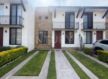 Casa en condominio · 138m² · 3 Recámaras · 2 Estacionamientos · Venta de Casa en Puerta de Piedra