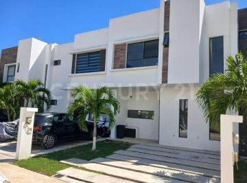 Casa en condominio · 116m² · 3 Recámaras · 2 Estacionamientos · Casa en Playa del Sol, Playa del Carmen