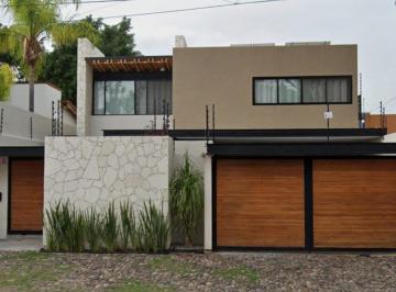 Casa de 4 habitaciones, Querétaro · Excelente Propiedad en Venta Ubicada en Jurica Queretaro