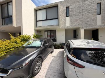 Casa en condominio de 3 habitaciones, Tlajomulco de Zúñiga · Casa con Acabados de Lujo en Bosques de Santa Anita
