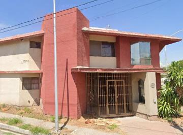 Casa de 4 habitaciones, Torreón · Amplia Casa en Torreon