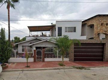 Casa de 4 habitaciones, Tecate · Venta de Casa en Baja California