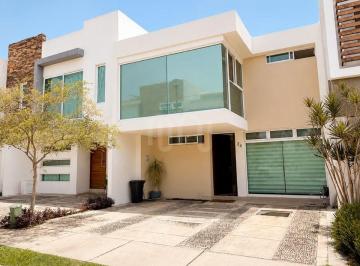 Casa en condominio de 3 habitaciones, Zapopan · Casa en Venta//la Cima Zapopan