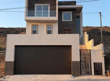 Casa de 3 habitaciones, Ensenada · Casa Nueva de 240 m² con 3 Recámaras en Venta en La Moderna