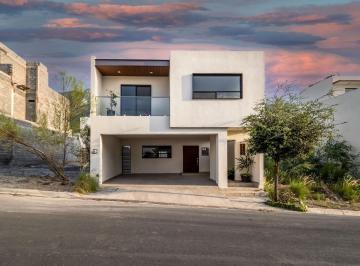 Casa · 242m² · 3 Recámaras · 2 Estacionamientos · Casa Nueva en Venta Fraccionamiento Santoral II Dominio Cumbres