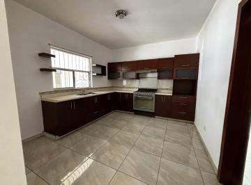 Casa de 2 habitaciones, Saltillo · Casa de un Piso Al Norte de Saltillo