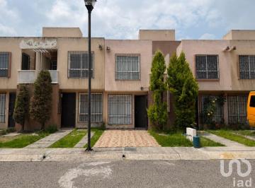 Casa · 64m² · 3 Recámaras · 1 Estacionamiento · Casa en Venta en La Florida II, Otzolotepe Estado de Mexico