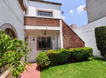 Casa · 210m² · 4 Recámaras · 2 Estacionamientos · Casa en Venta