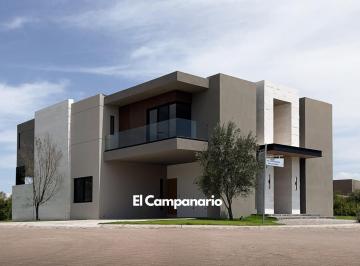 Casa · 543m² · 4 Recámaras · 4 Estacionamientos · Casa Para Estrenar en Venta en El Campanario