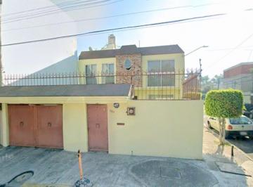 Casa de 3 habitaciones, Coyoacán · Coyoacan Colonia Campestre Churubusco!casa en Esquina